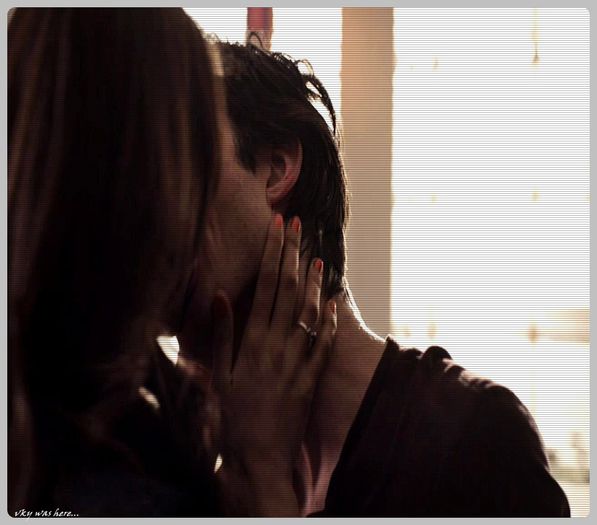 #► |o lipeste de un palmier care era pe acolo;;cotinua so sarute|=)))