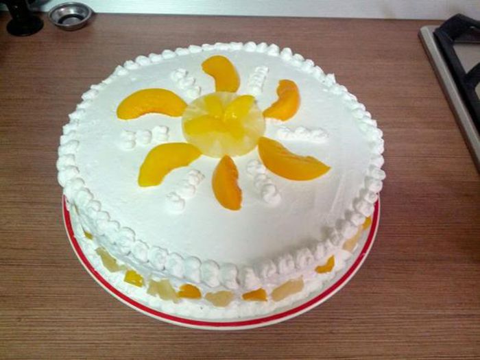 tort_cu_piersici_si_ananas - Tort cu piersici si ananas