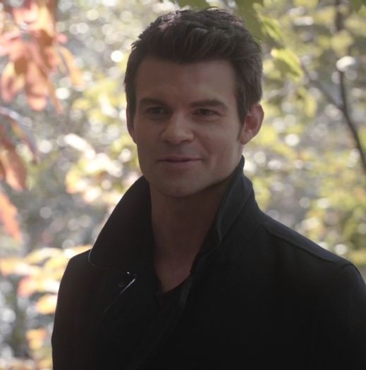 click Rebekah e incapatanata si dupa p;;;li lesinata; Daca i-o arati odata, o sa iasa lata... Iar apoi timp de trei nopti si de trei zile, Sa te tii copile, ca te f;;;te nonstop De poti sa ramai schiop...
