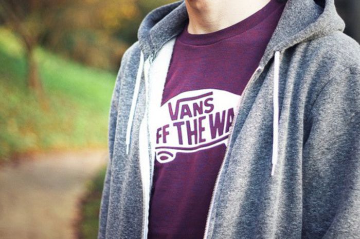 　　　　　　　@IRII ↘ is my friend ↙ - one day you are important next day you are worthless