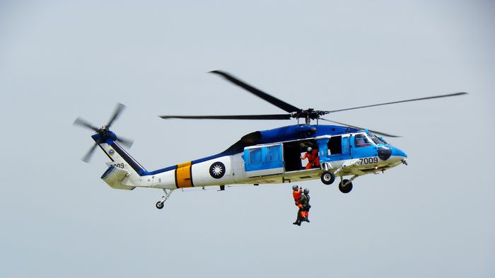 ROCAF Sikorsky S-70C - Elicoptere civile