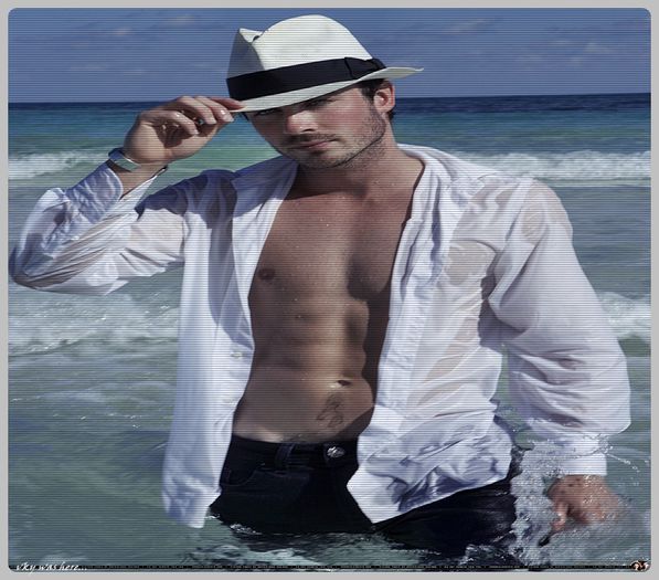 #► Nu ma uit la filme siropoase...|o strange`n brate|