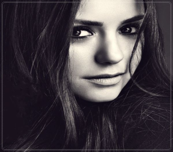 》click *isi pune capul pe el* Auzi cum ma placi mai mult, cu sau fara memorie?=)))))))) Cum eram; inainte si cum sunt acum ? =)))))))))
