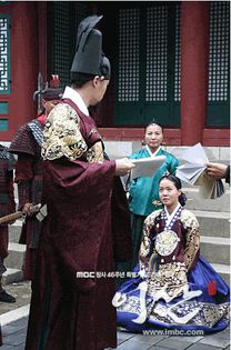 1551667_302473949877873_1479772176_n - Queen Jung-sun