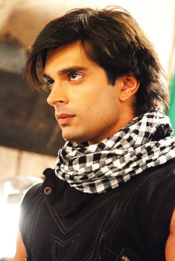 10354757_750035718379783_4535232941234098899_n - 15-KSG-Karan Singh Grover