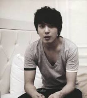  - Jung Yong Hwa