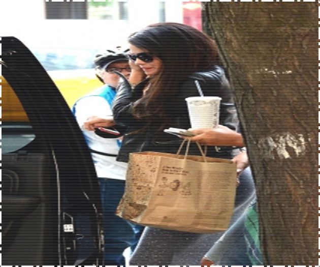 normal_Selena_Gomez_11~0 - xX_Leaving Chipotle Mexican Grill in New York