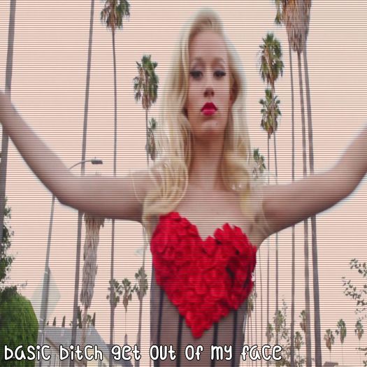 ♡ cσνєη ♡ îmi vine să-mi fac un topor, tu ? :))) #adda ; *caută o piatră mare*