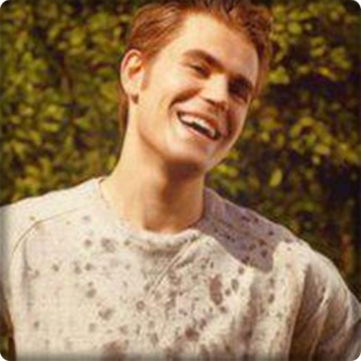 *se opreste si sta i.p ca sa iasa frms in selfie*