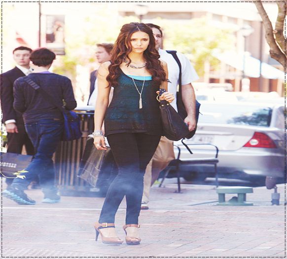 ♡❧`⇒.; -se uită să vadă cum a ieșit selfie-ul- Făneleeeee, unde te evaporași =)))?