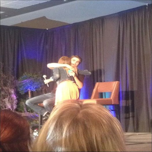 ♡♒ƊєιυυAмєƖƖ☁; mi-a fost dor de tn mey, nebonoole :p =)) #făneel:P:P