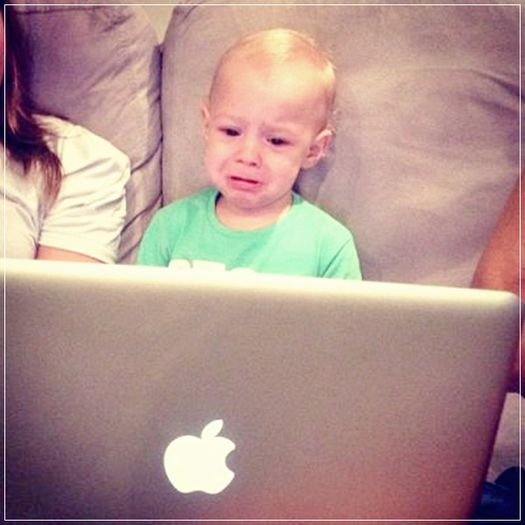 ɳҽყɱαɾ | *incepe sa planga si sa urle si le da la toti 3 cate`o palma*