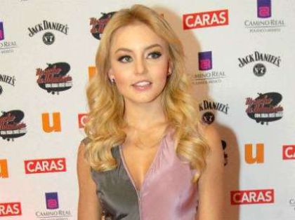 4fefee4e-angelique-boyer-400-400p