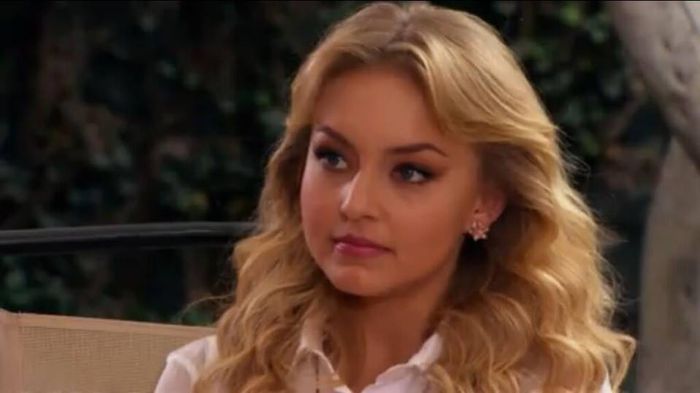 10325266_648350098579437_1421175114293128526_n - Montserrat Mendoza