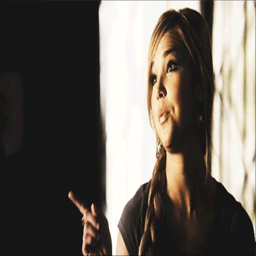 ♡♒ƊєιυυAмєƖƖ☁; Au, mă doare :( :P =))) vreau borcane :P:P =))) #ilie =)))))