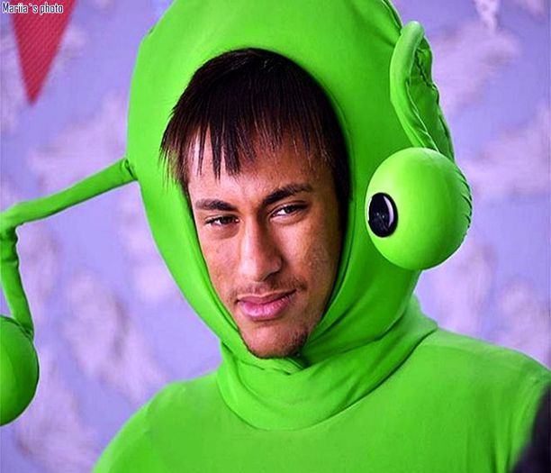 ɳҽყɱαɾ | noroc ca am costumu asta si n-are cum *CL*; sa se ca;;ce in capu meu =)))))) + mama n-are capra;( #denii
