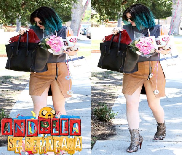 ∂єєα|Fetiliii am venit cu fructe , care vrei ?