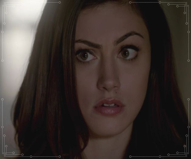 ✿ - *isi pune bautura in pahar* Vrea cineva?