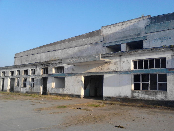 fabrica de conserve. altă ruină