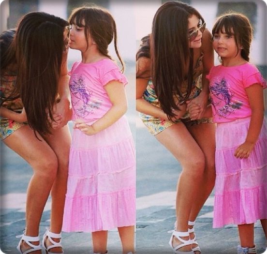   † ♥ ѕєℓєηα : Besos - o Instagram pics l Selena G l part 02