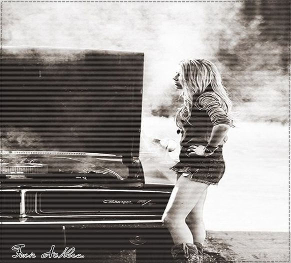 ♡❧`⇒.; -îl mușcă încetișor de gât- *back, mai ești :3 ?*