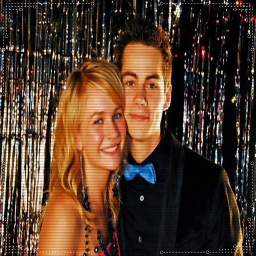 ̷|Ɗ̷̷у̷̷Ɩ̷̷α̷η™| ═► A deci asa faci? Inca nu suntem casatoriti?? CLICK; # se aseaza in fata ei, intr-un genunchi; Foxii, iubirea fietii mele, mama a viitorului meu copil, actuala mea iubita vrei sa fii sotia mea?
