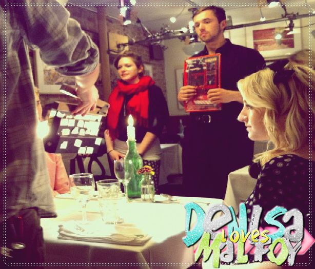 ┊deɴιι┊¤coboară scările şi se pune pe ultima treaptă¤