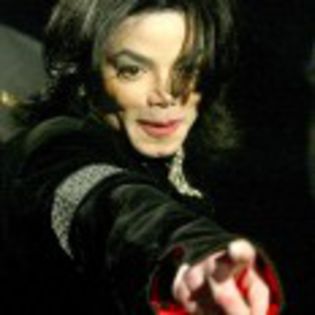 Michael_Jackson_1246404624_1