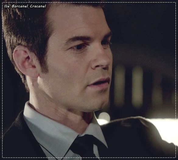 *o ia de picioare si o intoarce invers* =))))