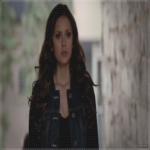 ♡❧`⇒.; -îl ia de picioare și-l târăște p-acolo- calmează-te, măi... Fănică