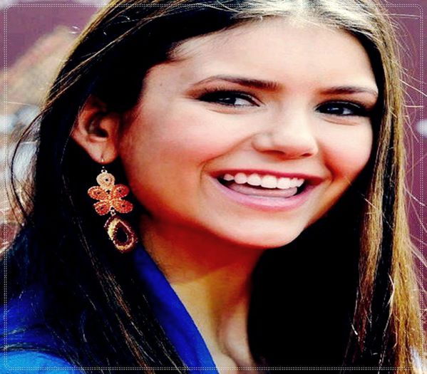 》Chiar crezi ca o sa vrea Lexi sa poarte costum si tu rochie? Nu prea cred...click; Poate o sa va imbracati amandoi in rochie de mireasa b-) =)))))))
