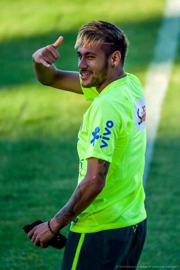 ɳҽყɱαɾ |*isi pune slipul*sa inteleg ca nu vrei sa-mi vezi mandria:):))