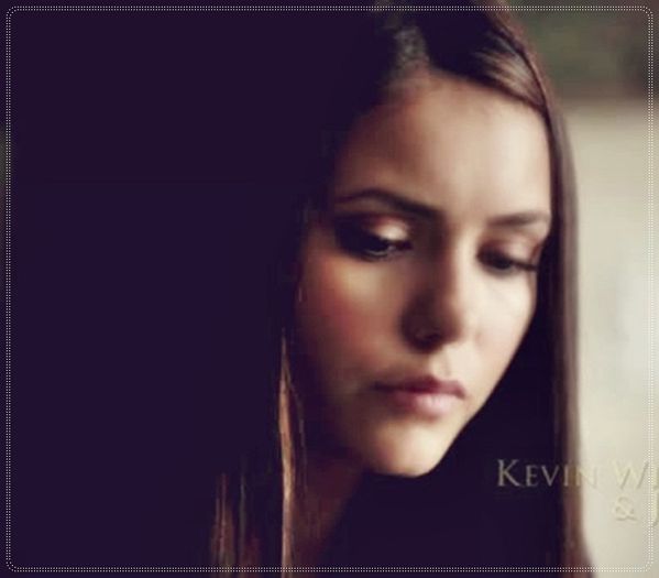 》*isi gaseste locul, isi pune bagajul deasupra scaunului si se aseaza si asteapta sa plece*