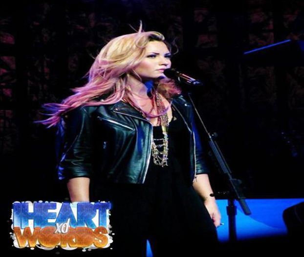 Cee ? Off pff gata cu moll-urile ! Trebuie sa ma ajutati sa mai renovez putin !