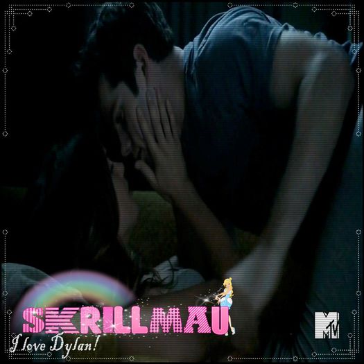 ̷|Ɗ̷̷у̷̷Ɩ̷̷α̷η™| ═► #o trage pe canapea si se urca pe ea ip, si o saruta; Sall Neymar CLICK; Acum nu ti se mai face greata, ca ai si tu pe cineva! :p
