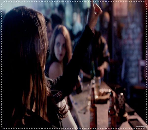 》Vreau o sticla de lichioooor cu ciucalataaaa:X *o ia si o da pe gat dansand pe acolo*