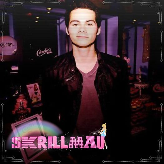 |Ɗ̷̷у̷̷Ɩ̷̷α̷η™| ═► Daca nu vii eu ma duc singur; #se imbraca, deoarece era doar in boxeri