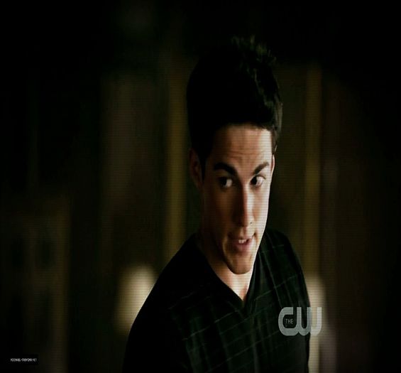 #► Nuuuu... Vroiam doar sa te sterg de praf...|ii ru;pe bluza;;inca o saruta|=))))