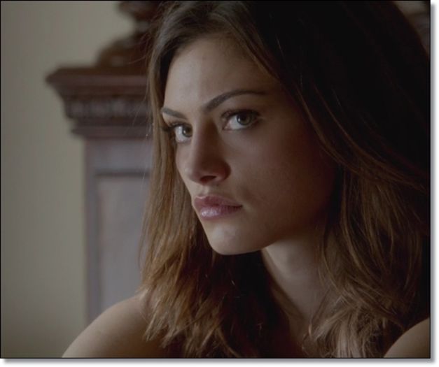 ✿ - Tu bucura-te ca nu te pun sa-mi iei alta! click; *ii da jos tricoul si il ia pe ea* Mi-e frig*se pune pe canapea* =)))))
