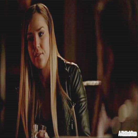 SUNT LEXI #tipa la el =))))-Tyler