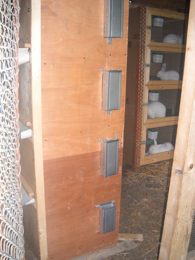 INTERIOR ADAPOST