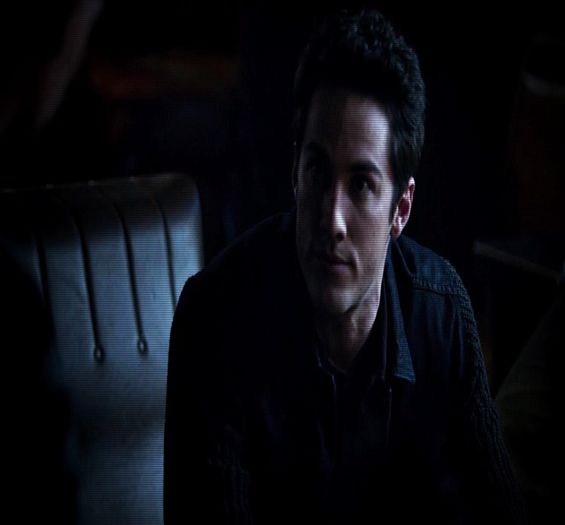 #► Defapt nup... Poti sa mai bei...|o lasa jos si isi ia o sticla|