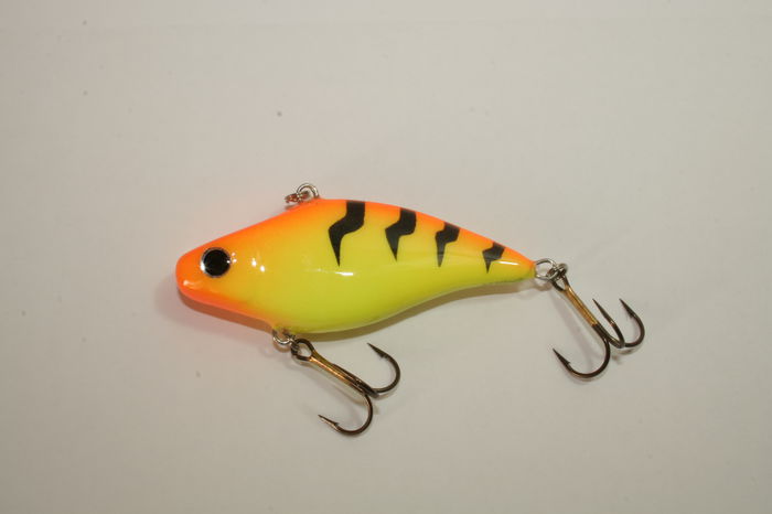 3513 - 7cm rattlin 17g HT - 2 Pentru stiuca