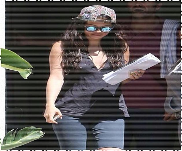 tumblr_n9cmp1MpC81r81g3ao2_500 - xX_Leaving an acting coach s house in Beverly Hills