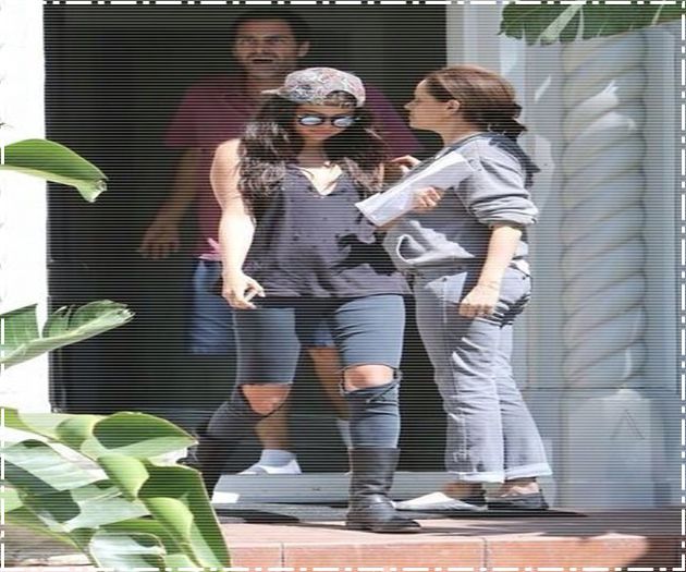 tumblr_n9cmp1MpC81r81g3ao6_500 - xX_Leaving an acting coach s house in Beverly Hills