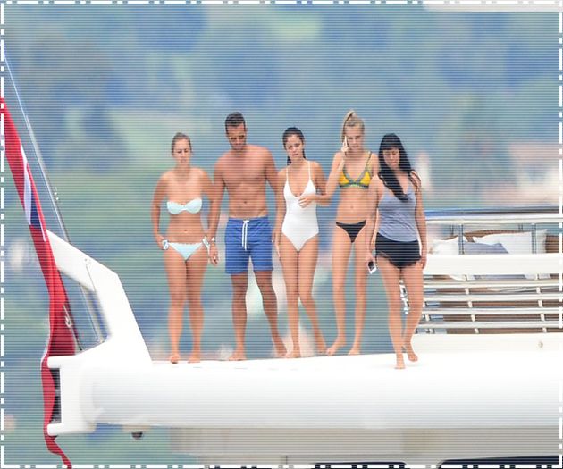 tumblr_n991aa6fXB1r7lpj3o3_1280 - xX_With Cara Delevingne and friends having fun in a yacht in Saint-Tropez