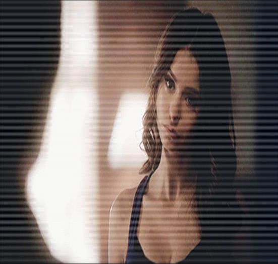 ♡❧`⇒.; -îl sărută și ea tandru- *eu trebuie să ies, bye :3*