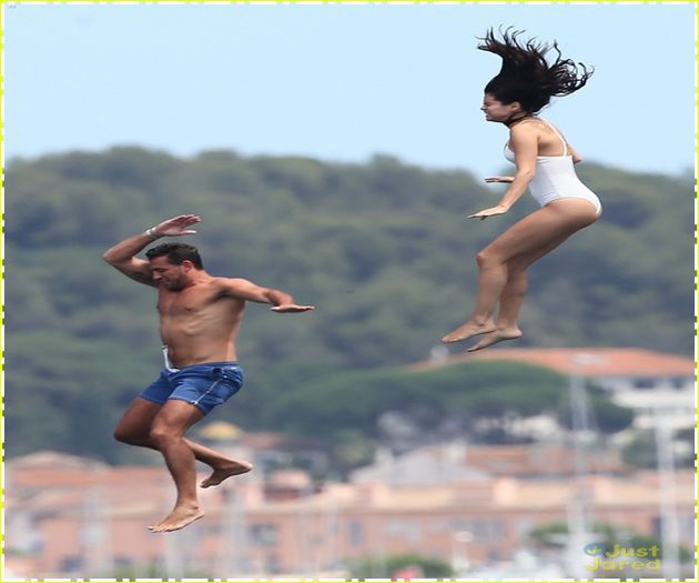 tumblr_n968xsfYkq1r81g3ao1_1280 - xX_Having fun with friends on a yacht in Saint-Tropez