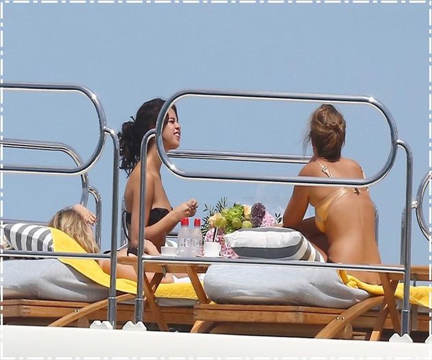 tumblr_n94c22zlcx1r81g3ao8_1280 - xX_Enjoying sun on a yacht in Saint Tropez with her friends