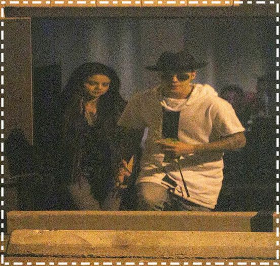  - xz - Leaving - a - studio -with - Justin - Bieber - in - Los - Angeles x x x x x